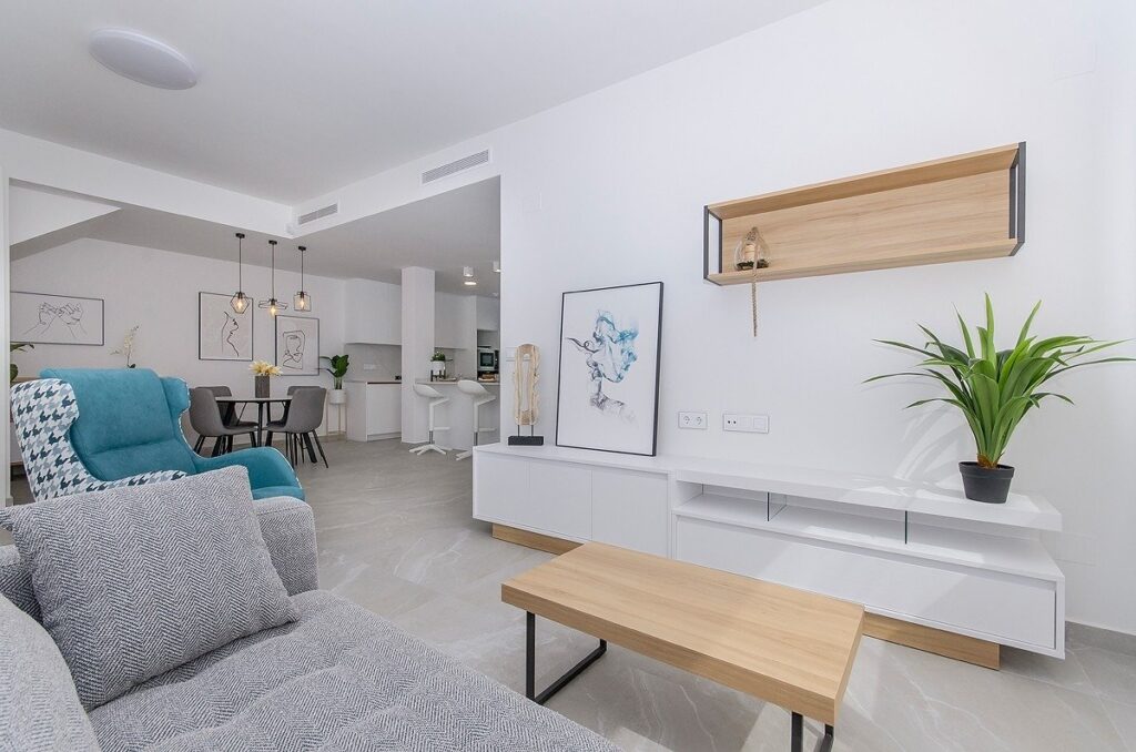 NOWY BUDYNEK BUNGALOWÓW W SAN MIGUEL DE SALINAS