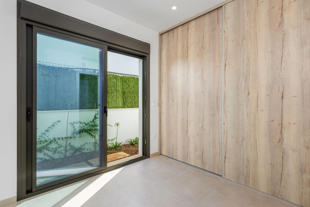 NOWY BUDYNEK WILLE W SAN JAVIER