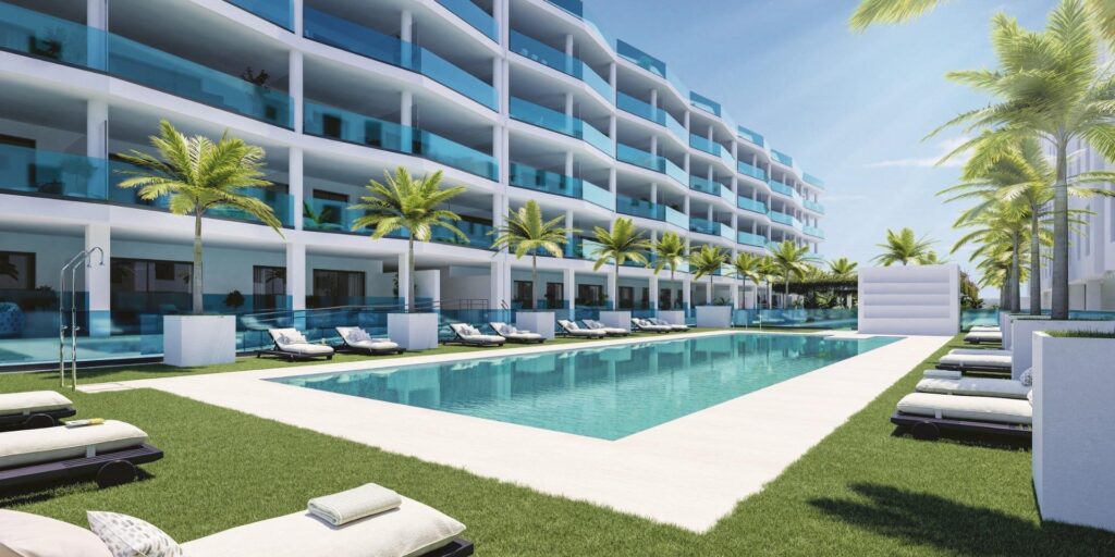 SPOKOJNA URBANIZACJA NA WYBRZEŻU COSTA DEL SO