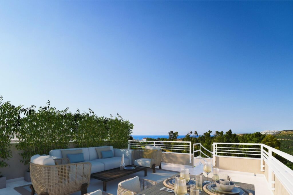 RYNEK PIERWOTNY KOMPLEKS MIESZKANIOWY W ESTEPONA GOLF