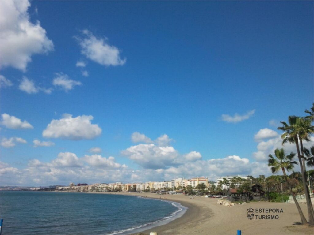 RYNEK PIERWOTNY KOMPLEKS MIESZKANIOWY W ESTEPONA GOLF