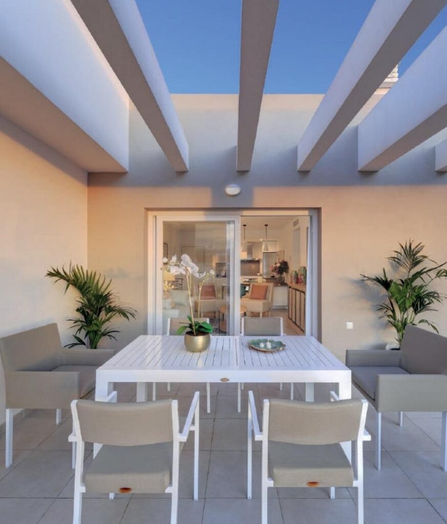 RYNEK PIERWOTNY APARTAMENTY W NUEVA ANDALUCIA
