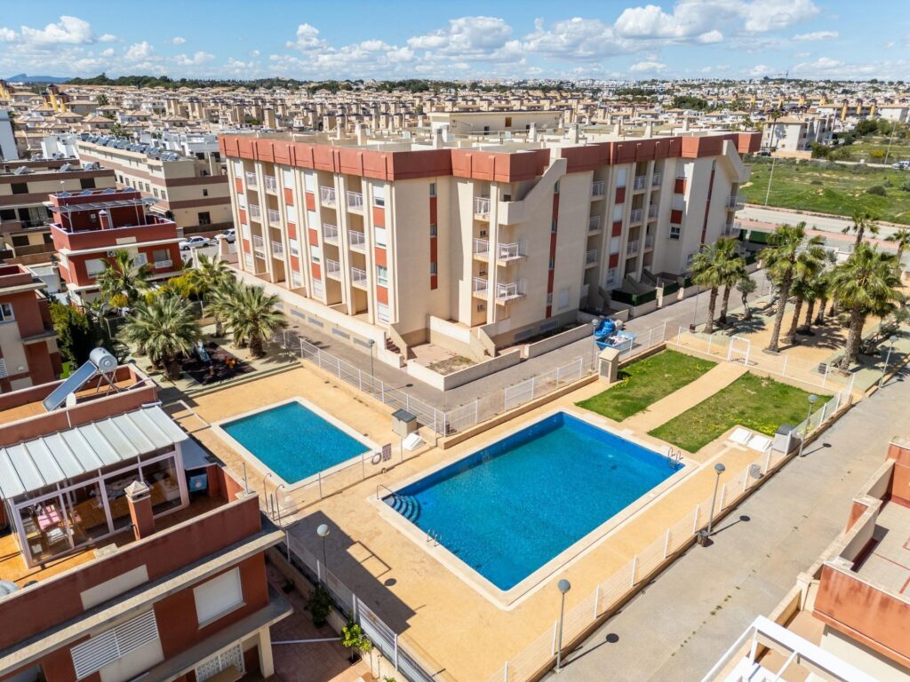 Odnowiony kompleks mieszkalny w Lomas de Cabo Roig – odnowione apartamenty