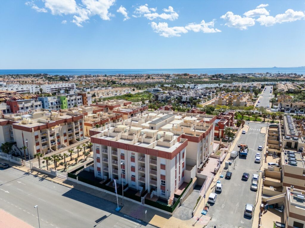 Odnowiony kompleks mieszkalny w Lomas de Cabo Roig – odnowione apartamenty