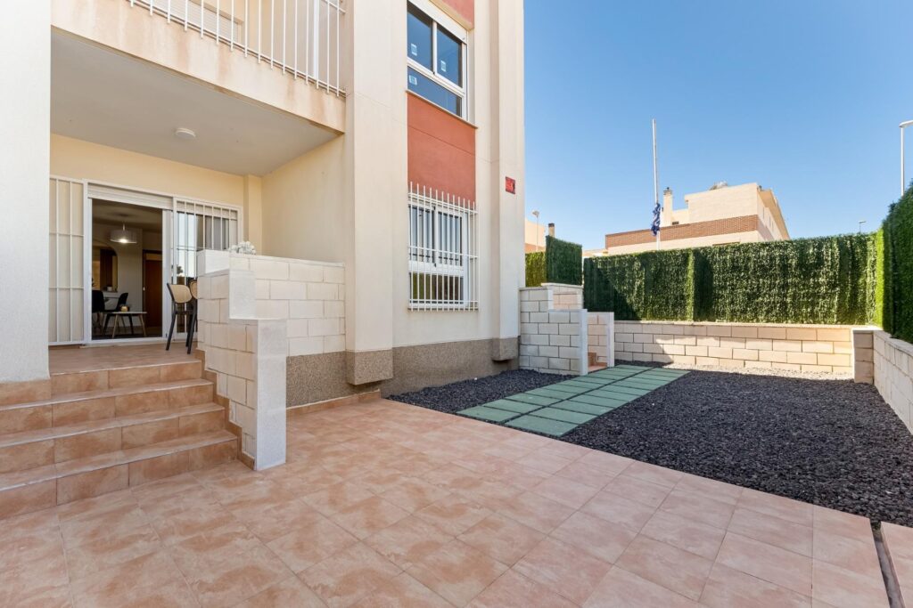 Odnowiony kompleks mieszkalny w Lomas de Cabo Roig – odnowione apartamenty
