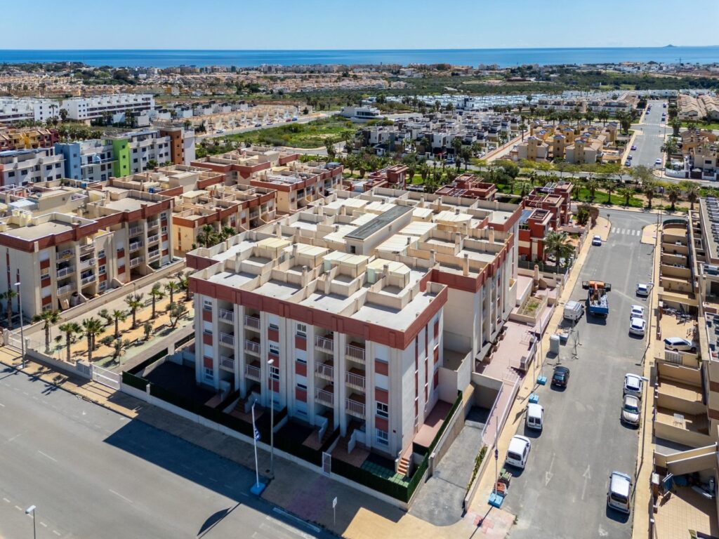 Odnowiony kompleks mieszkalny w Lomas de Cabo Roig – odnowione apartamenty
