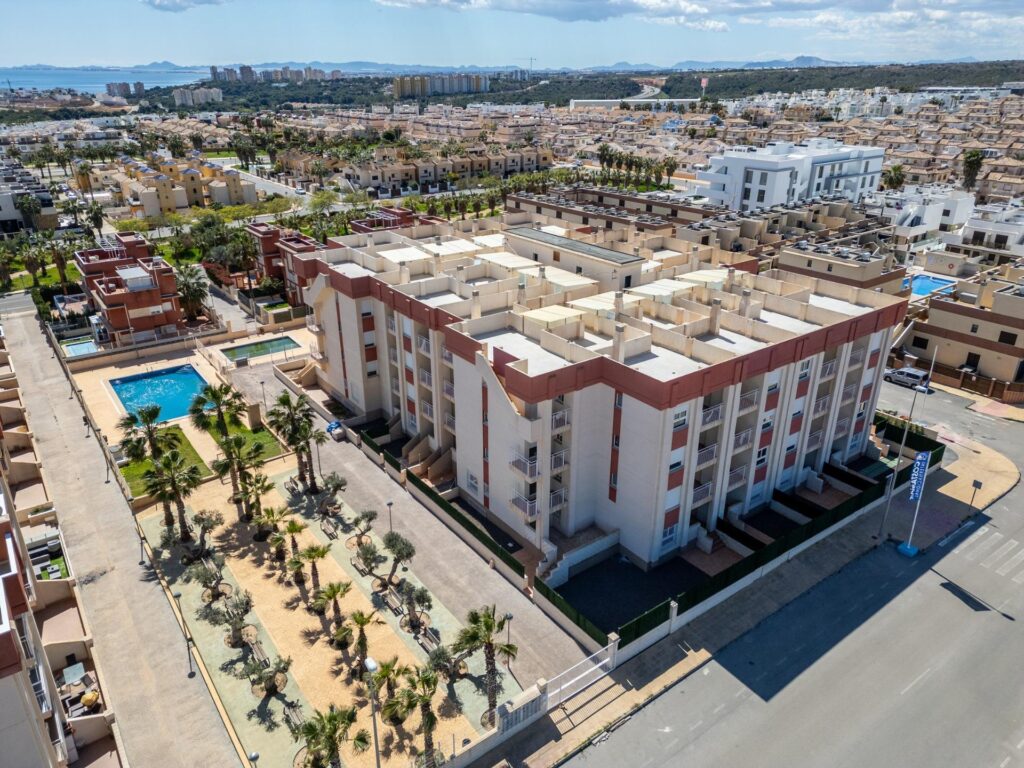 Odnowiony kompleks mieszkalny w Lomas de Cabo Roig – odnowione apartamenty