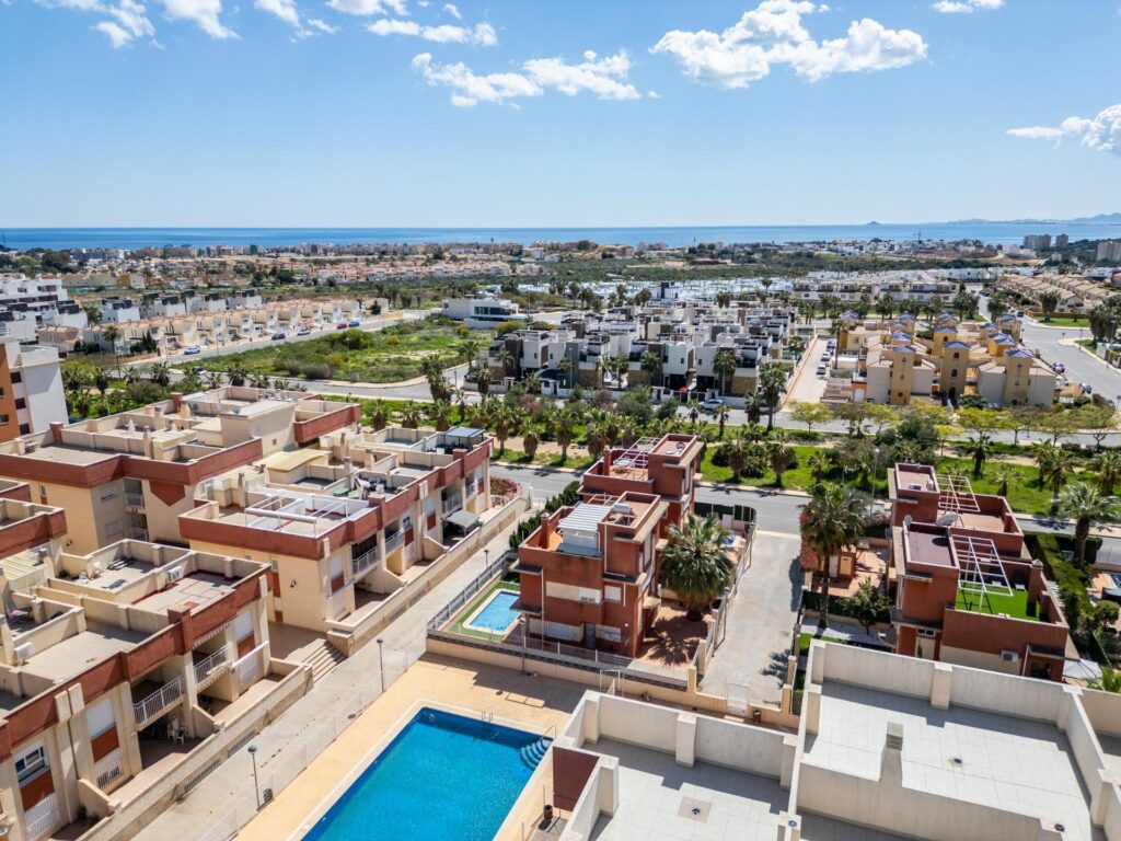Odnowiony kompleks mieszkalny w Lomas de Cabo Roig – odnowione apartamenty