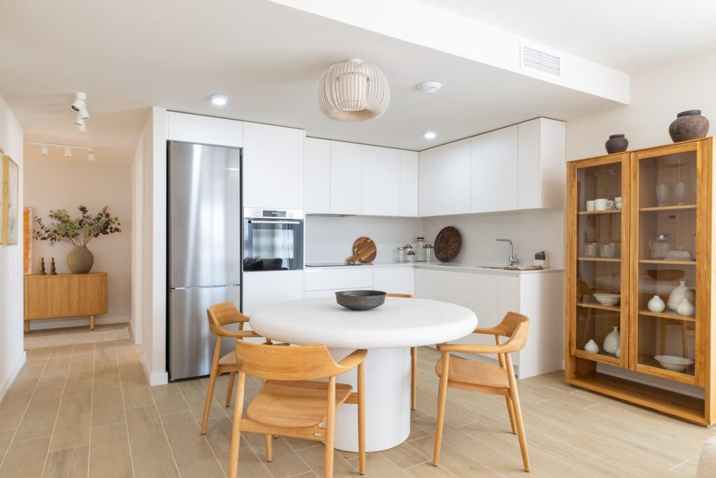 Nowoczesne domy w Calpe, zaledwie 450 m od plaży Playa del Cantal Roig