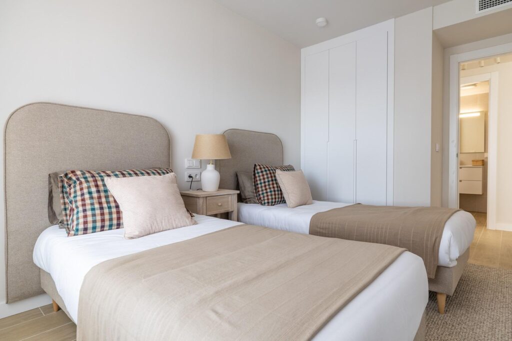 Nowoczesne domy w Calpe, zaledwie 450 m od plaży Playa del Cantal Roig