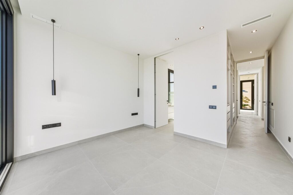 Gotowa do zamieszkania nowa willa z widokiem na morze w La Alberca Polop