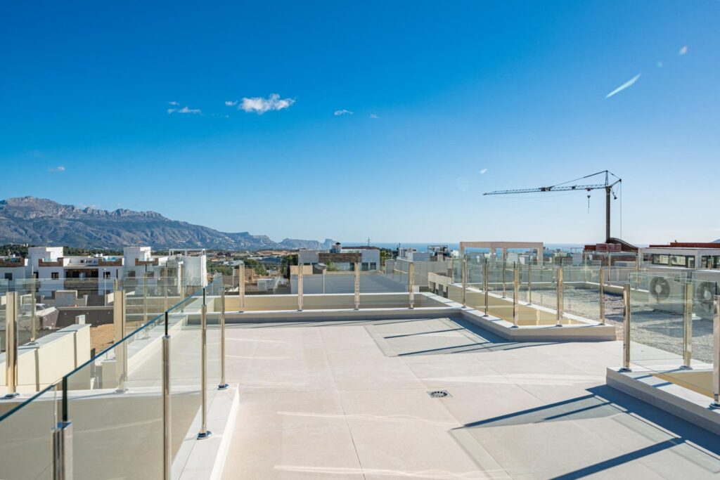 Gotowa do zamieszkania nowa willa z widokiem na morze w La Alberca Polop