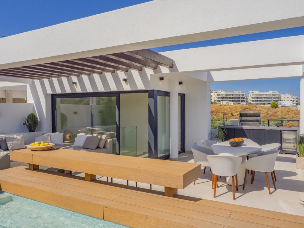 Luksusowe nowe kamienice z widokiem na morze w El Higuerón, Costa del Sol