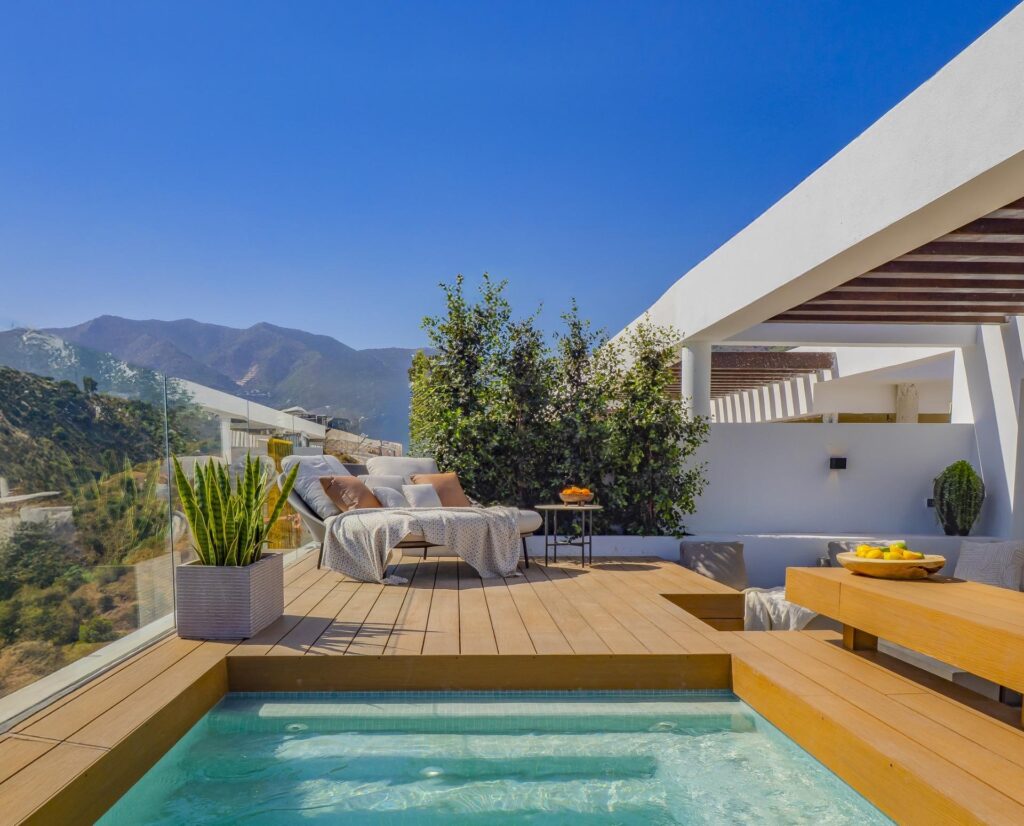 Luksusowe nowe kamienice z widokiem na morze w El Higuerón, Costa del Sol