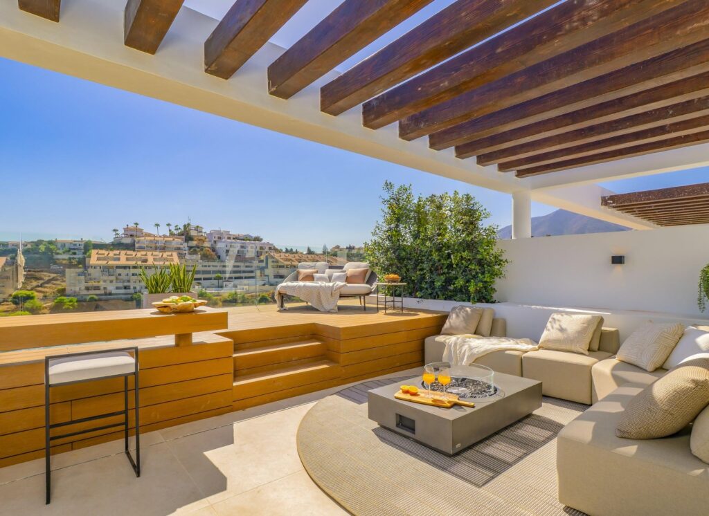 Luksusowe nowe kamienice z widokiem na morze w El Higuerón, Costa del Sol