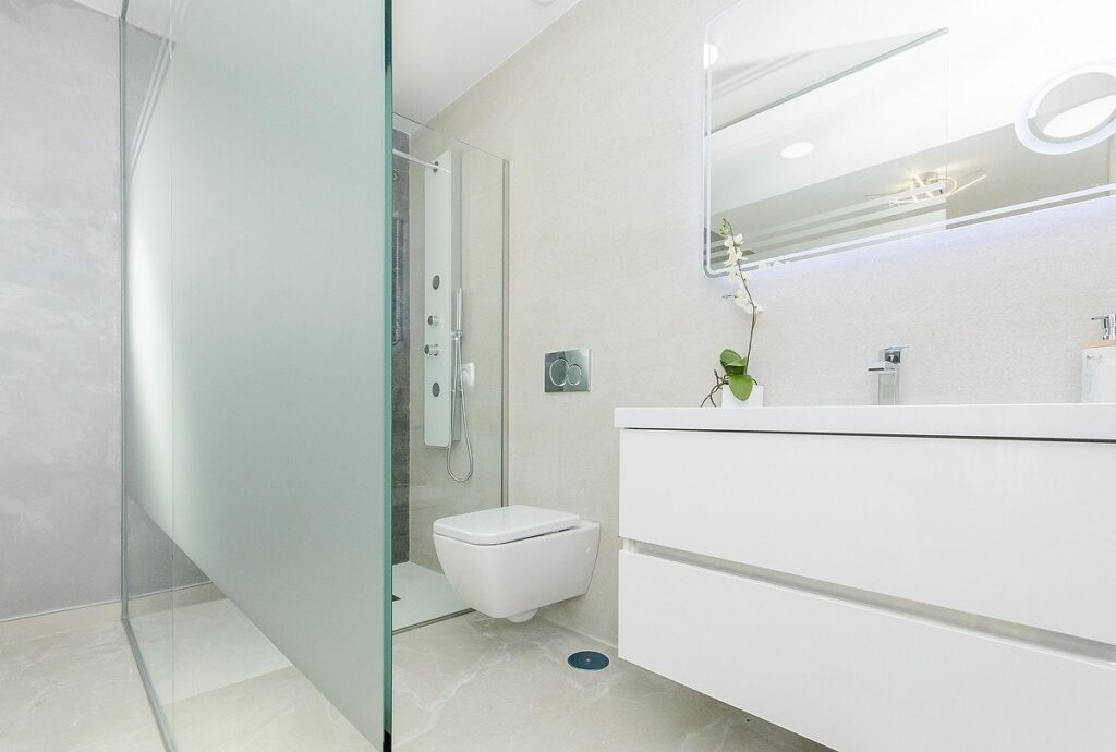 NOWY BUDYNEK BUNGALOWÓW W SAN MIGUEL DE SALINAS