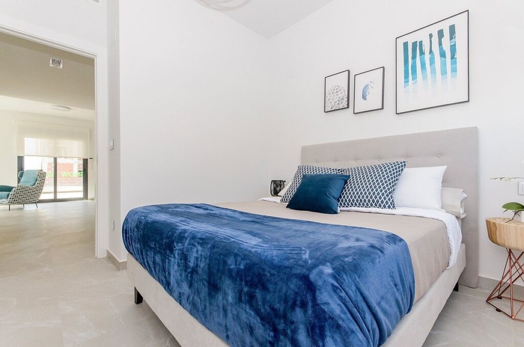 NOWY BUDYNEK BUNGALOWÓW W SAN MIGUEL DE SALINAS