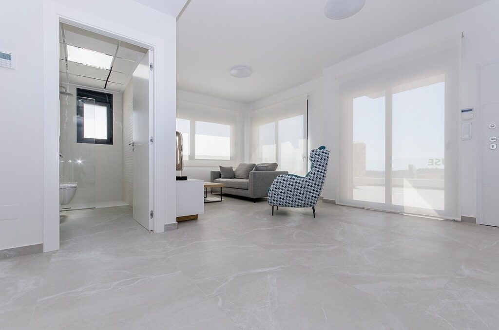 NOWY BUDYNEK BUNGALOWÓW W SAN MIGUEL DE SALINAS