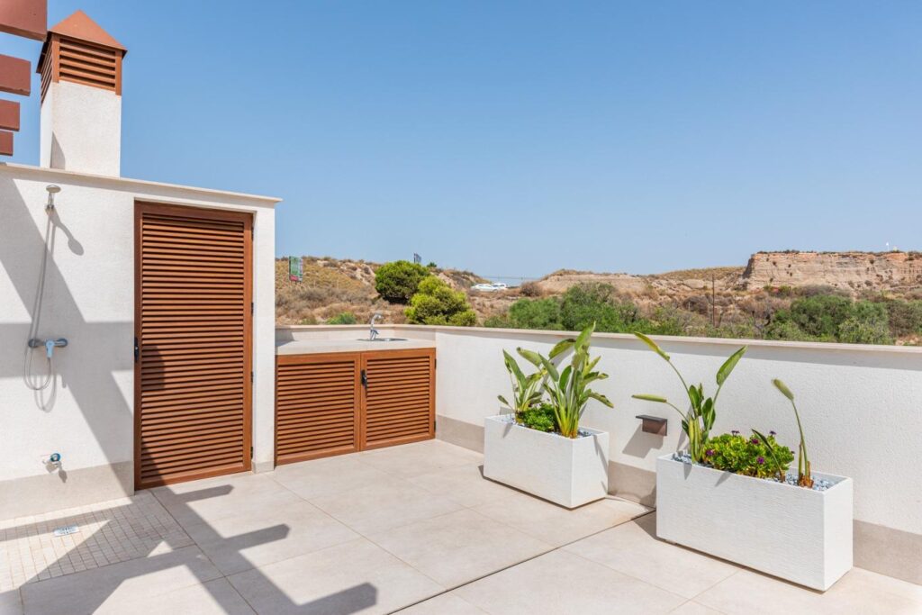NOWY BUDYNEK WILLE W VERA, ALMERIA