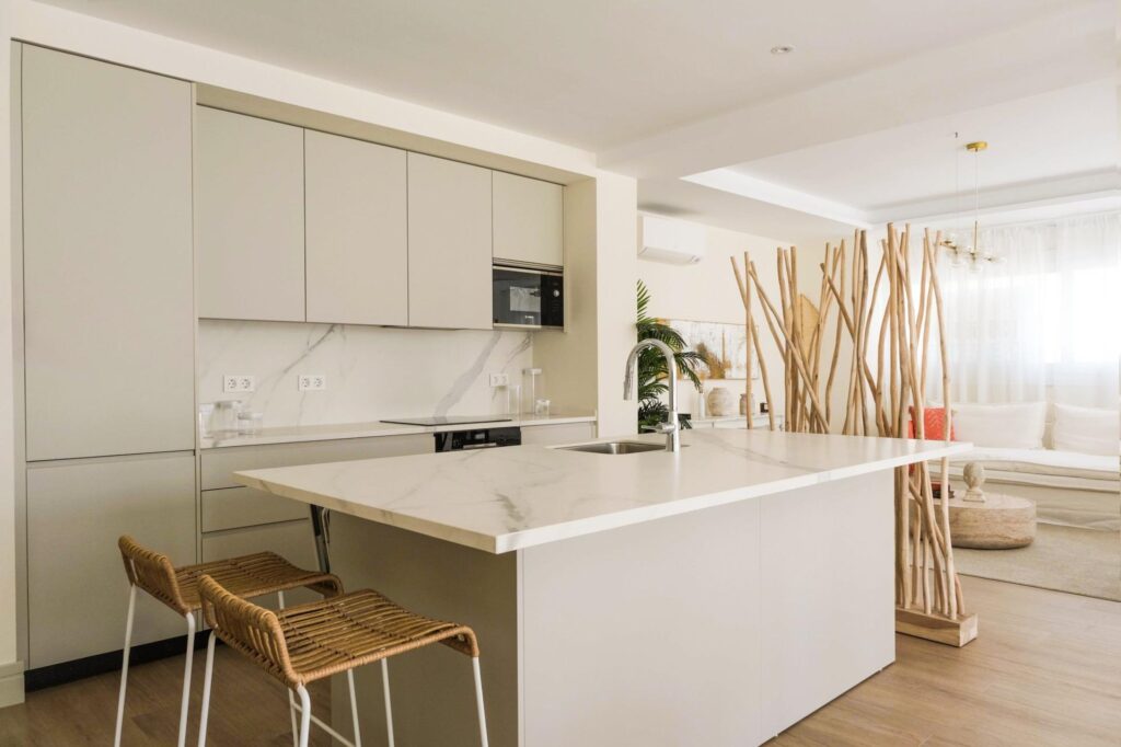 Ekskluzywne domy z widokiem na morze w La Malagueta (Malaga): życie w najlepszej nadmorskiej lokalizacji