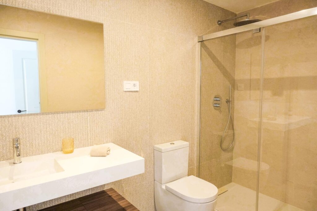 Ekskluzywne domy z widokiem na morze w La Malagueta (Malaga): życie w najlepszej nadmorskiej lokalizacji