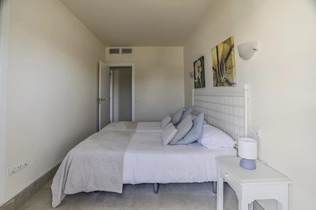 Apartamenty z licencją turystyczną na inwestycję w pobliżu plaży w Vera, Almeria