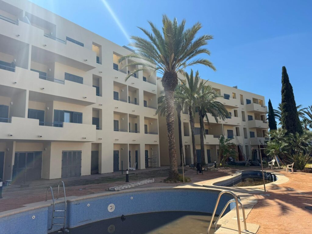 Apartamenty z licencją turystyczną na inwestycję w pobliżu plaży w Vera, Almeria