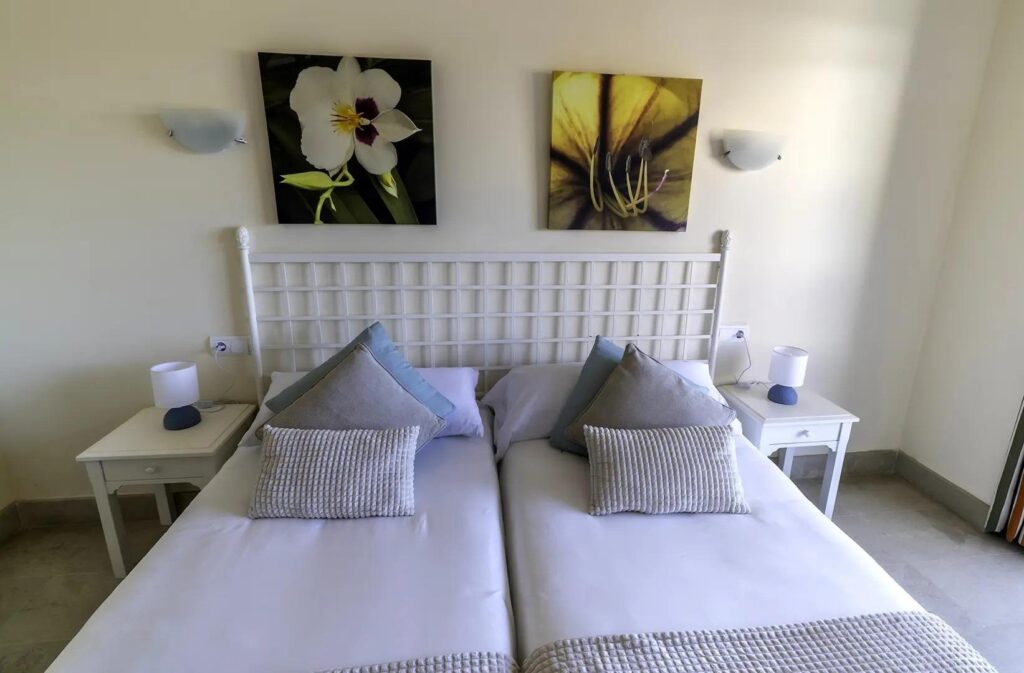 Apartamenty z licencją turystyczną na inwestycję w pobliżu plaży w Vera, Almeria