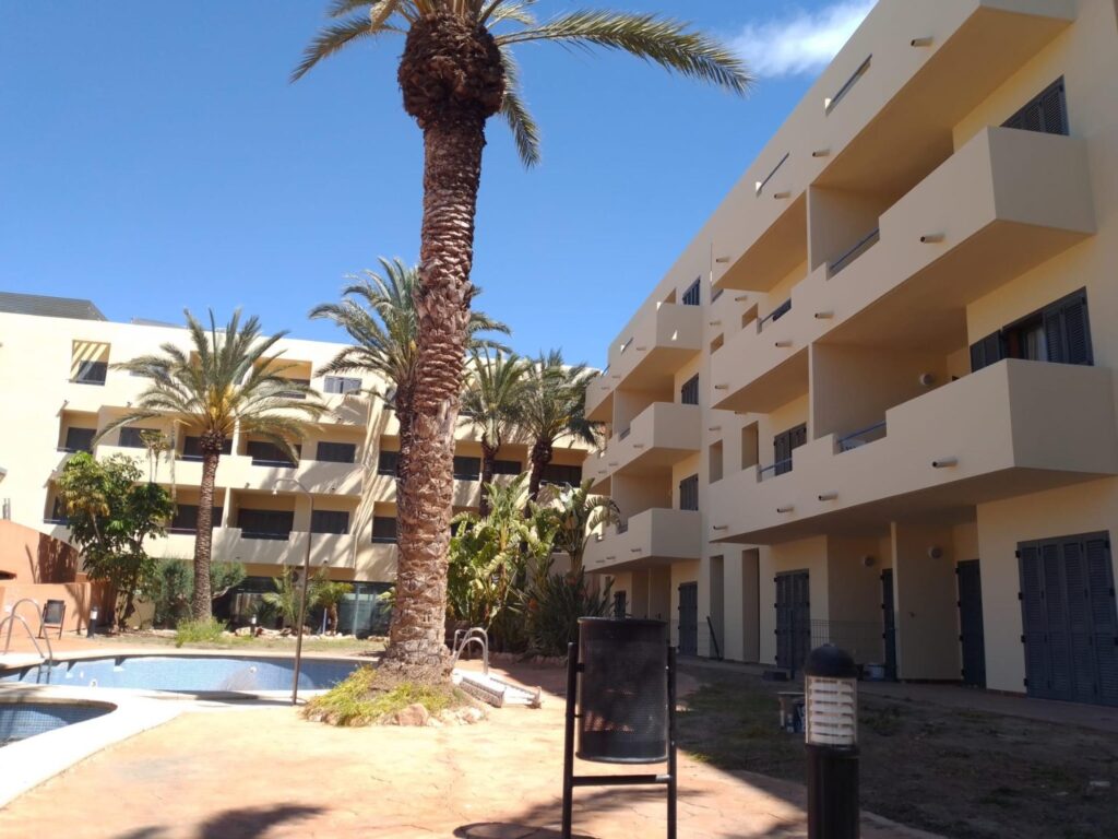 Apartamenty z licencją turystyczną na inwestycję w pobliżu plaży w Vera, Almeria
