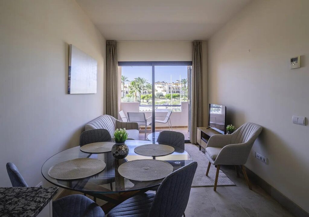 Apartamenty z licencją turystyczną na inwestycję w pobliżu plaży w Vera, Almeria