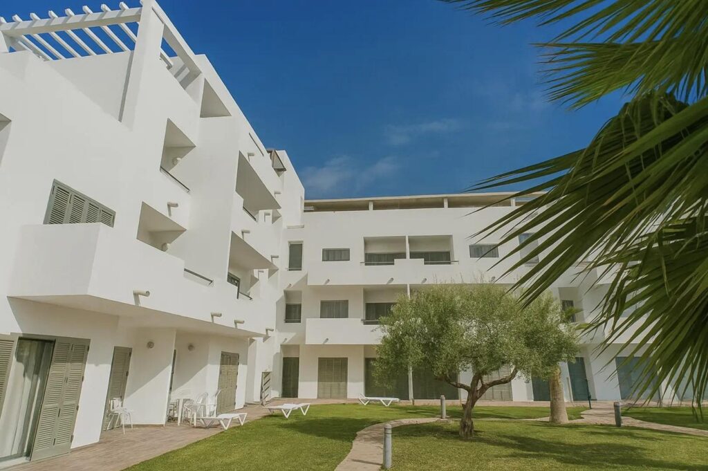Apartamenty z licencją turystyczną na inwestycję w pobliżu plaży w Vera, Almeria