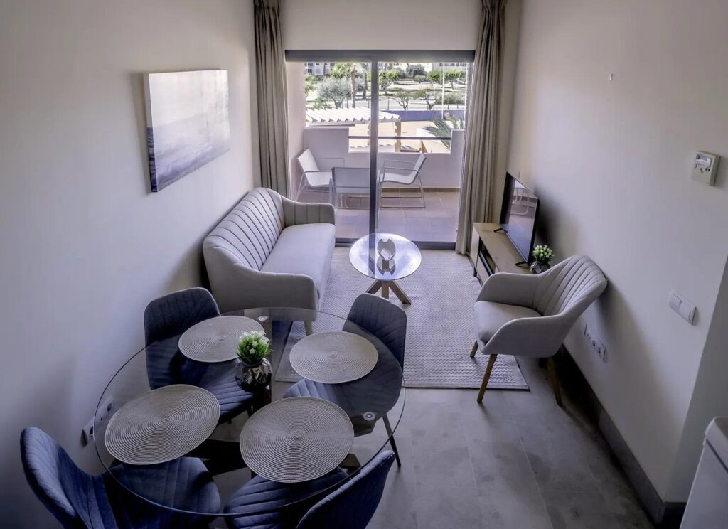 Apartamenty z licencją turystyczną na inwestycję w pobliżu plaży w Vera, Almeria