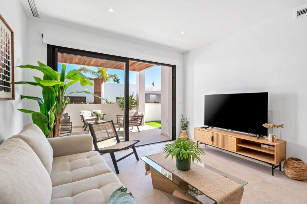 Nowe apartamenty i wille przy polu golfowym w Los Alcazares na Costa Calida