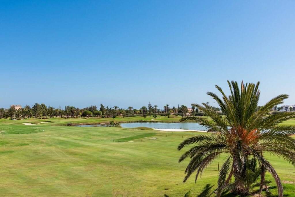 Nowe apartamenty i wille przy polu golfowym w Los Alcazares na Costa Calida