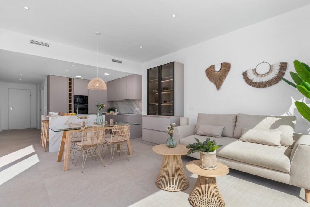Nowe apartamenty i wille przy polu golfowym w Los Alcazares na Costa Calida