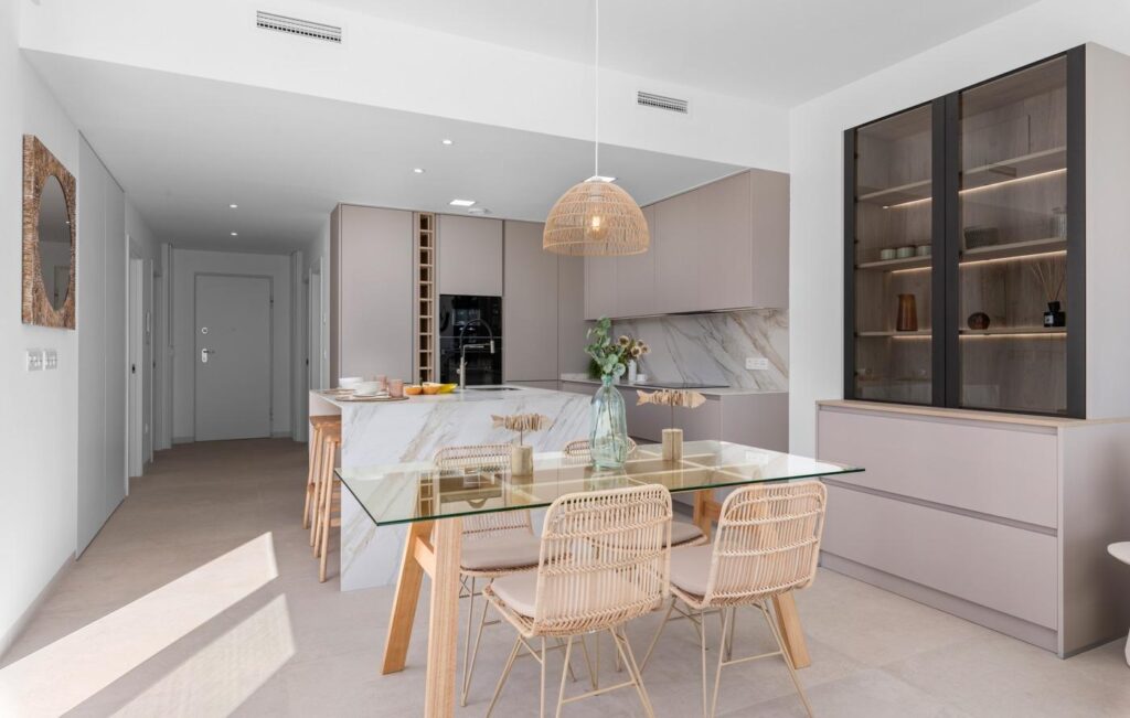 Nowe apartamenty i wille przy polu golfowym w Los Alcazares na Costa Calida