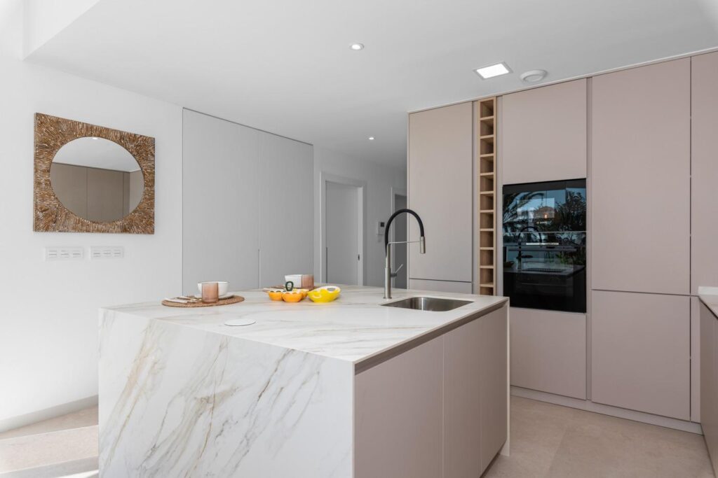 Nowe apartamenty i wille przy polu golfowym w Los Alcazares na Costa Calida
