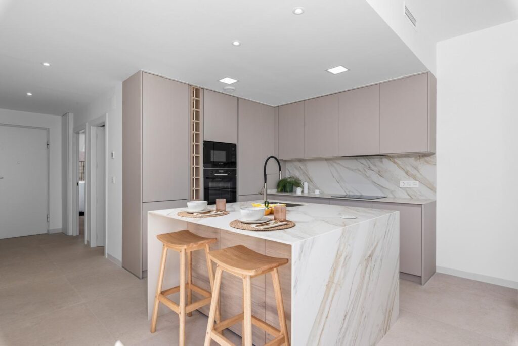 Nowe apartamenty i wille przy polu golfowym w Los Alcazares na Costa Calida