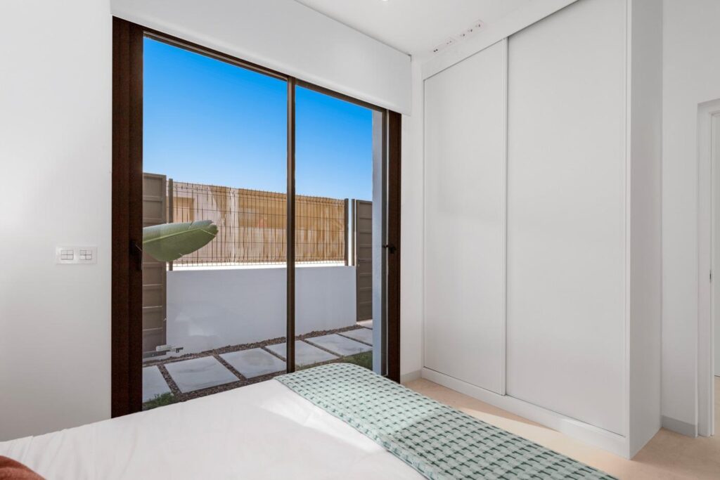 Nowe apartamenty i wille przy polu golfowym w Los Alcazares na Costa Calida