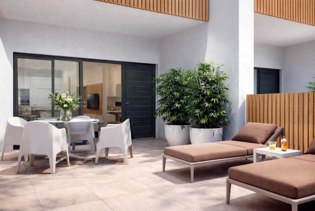 Nowo wybudowane bliźniacze wille przy plaży w Moncofa z widokiem na morze