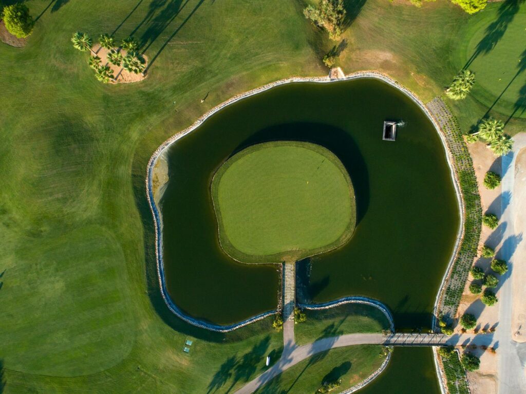 Nowe wille budowlane na linii frontu Lo Romero Golf