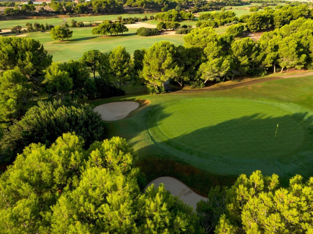 Nowe wille budowlane na linii frontu Lo Romero Golf