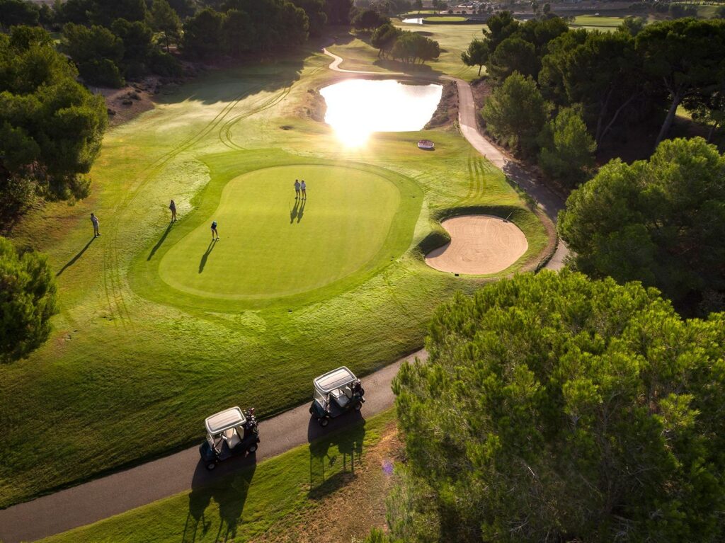 Nowe wille budowlane na linii frontu Lo Romero Golf