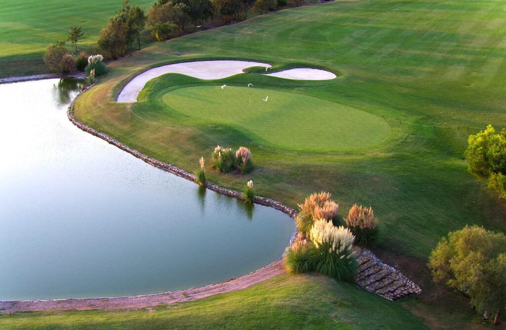 Nowe wille budowlane na linii frontu Lo Romero Golf