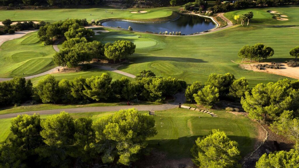 Nowe wille budowlane na linii frontu Lo Romero Golf