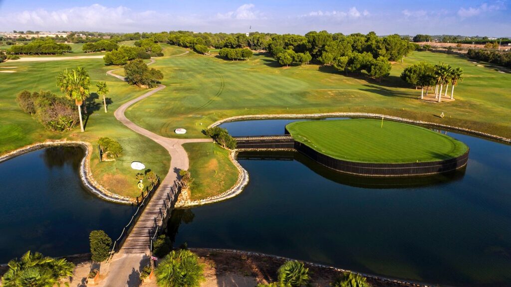 Nowe wille budowlane na linii frontu Lo Romero Golf