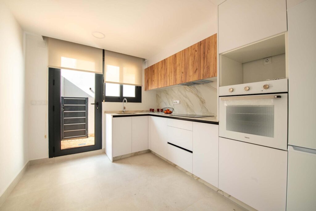 Nowe bungalowy i kamienice w Cox, Alicante