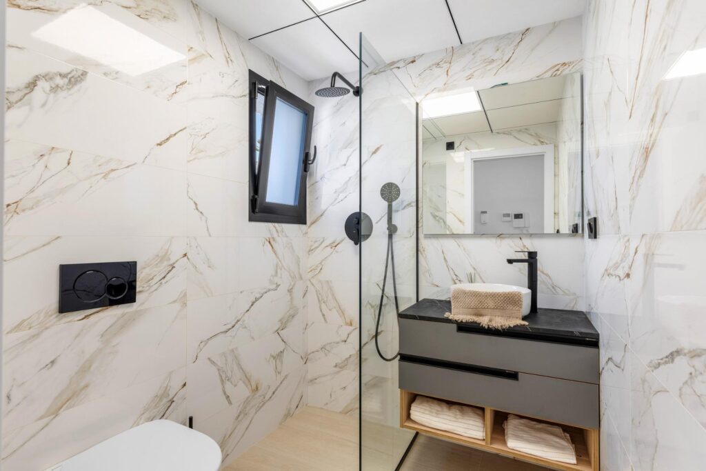 Nowe apartamenty z licencją turystyczną i widokiem na lagunę w El Raso Guardamar del Segura