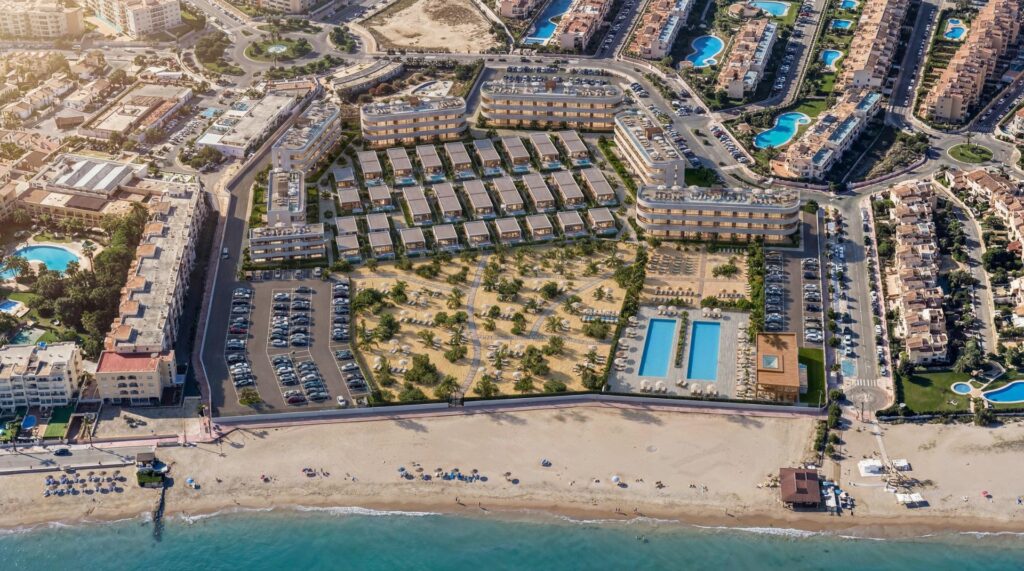 Luksusowe apartamenty turystyczne i wille z prywatną plażą w pierwszej linii brzegowej w Vera Playa-Almería