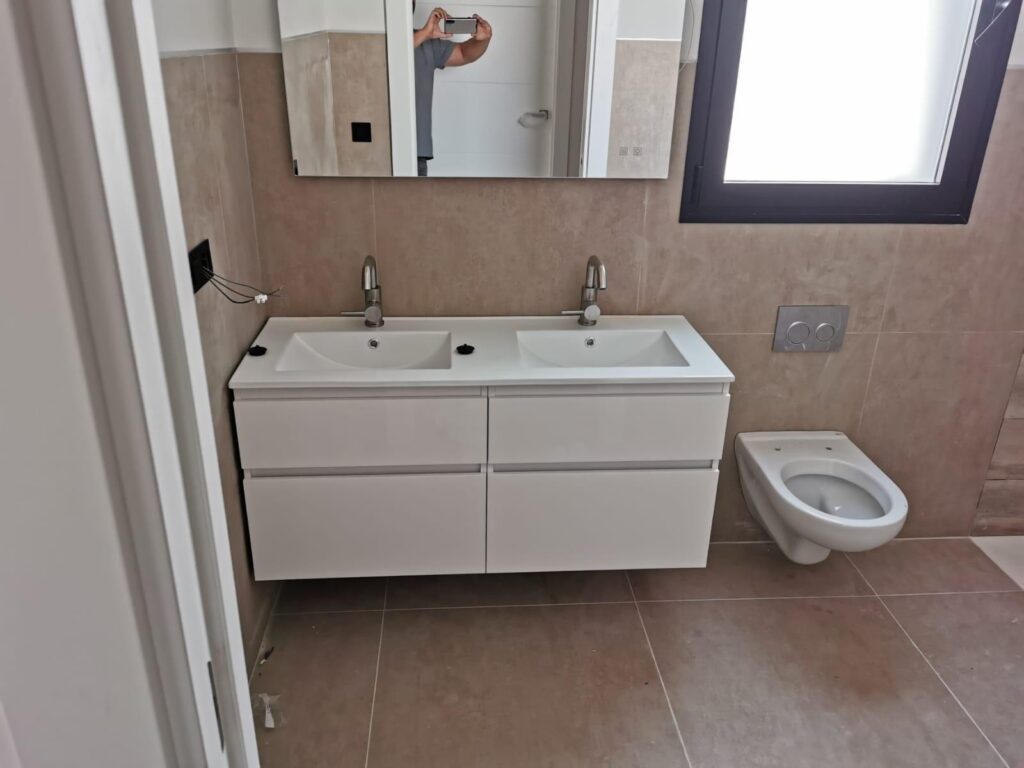 Nowe wille budowane na zamówienie w Pinoso (Alicante): przestronne domy w otoczeniu natury
